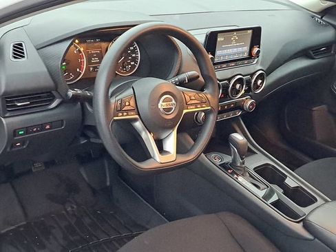 Used 2022 Nissan Sentra S image 7