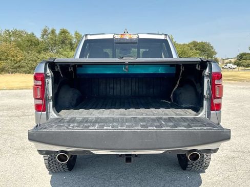 Used 2019 RAM 1500 Laramie AWD/4WD image 22