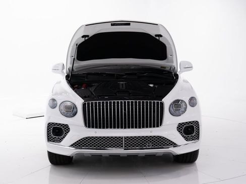 Certified 2023 Bentley Bentayga Extended Wheelbase AWD/4WD image 48