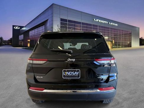 Used 2025 Jeep Grand Cherokee Limited AWD/4WD image 11