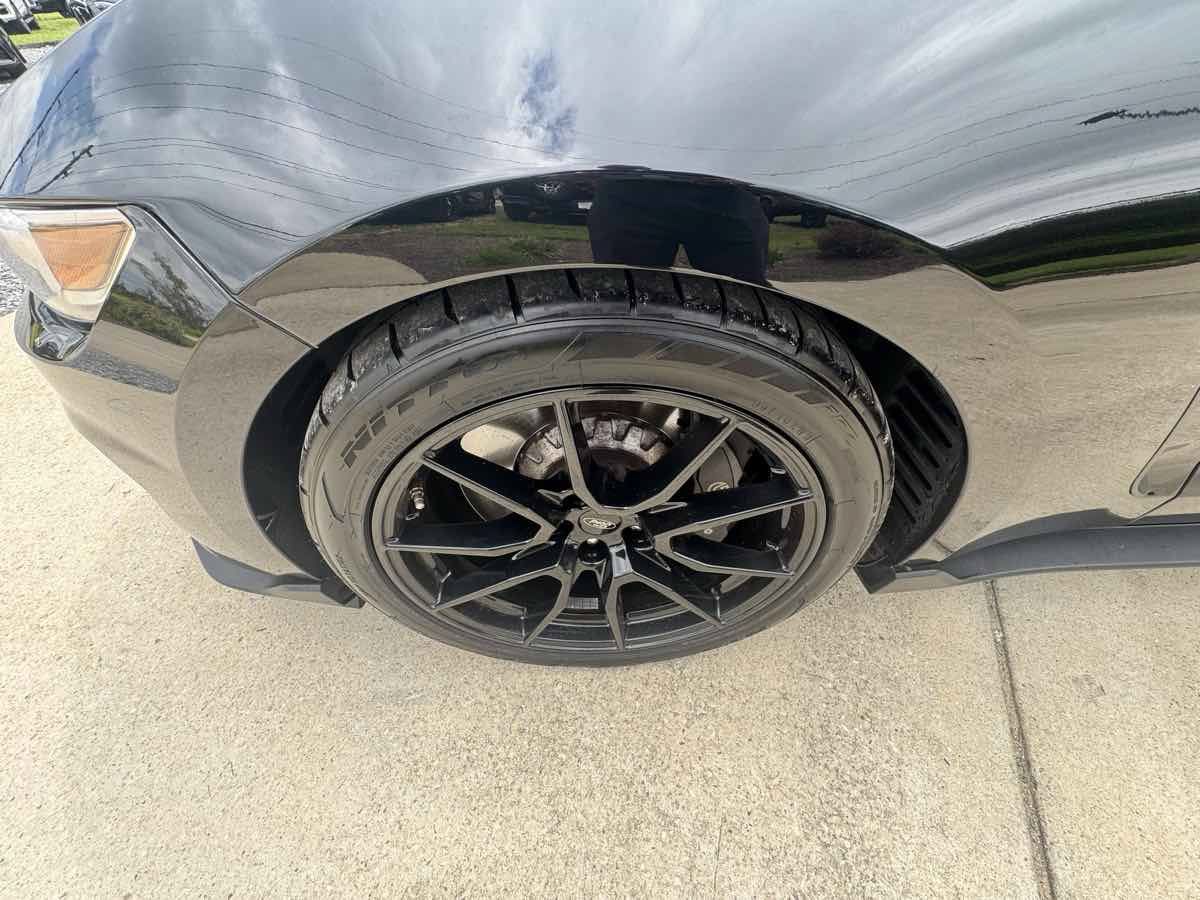 Used 2020 Ford Mustang Shelby GT350 w/ Technology Package RWD image 21