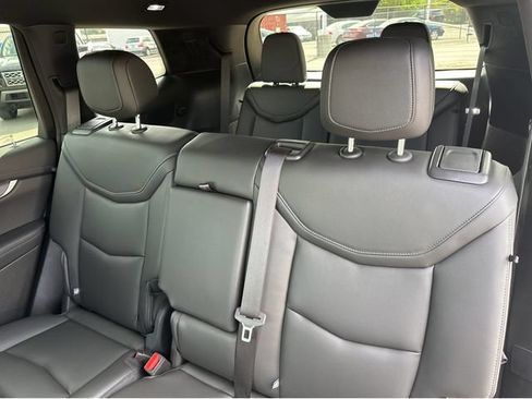 Certified 2024 Cadillac XT6 Luxury FWD image 17