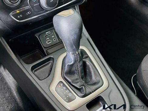 Used 2015 Jeep Cherokee Latitude image 16