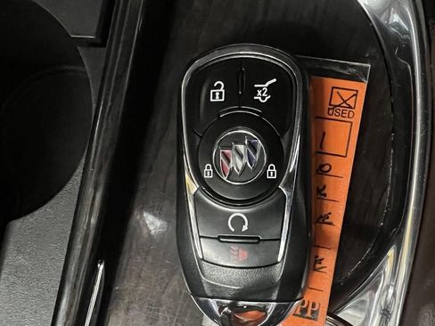 Used 2020 Buick Enclave Avenir w/ Avenir Technology Package AWD/4WD image 28