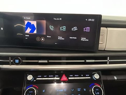 Used 2024 Hyundai Santa Fe SEL FWD image 23