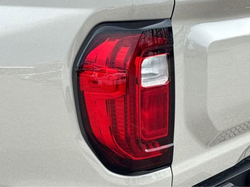 New 2026 GMC Canyon AT4 image 20