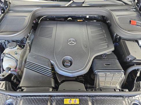 New 2026 Mercedes-Benz GLS 450 4MATIC image 32