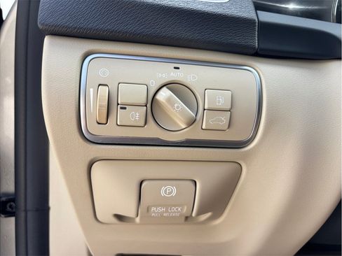 Used 2014 Volvo S60 T5 FWD image 28