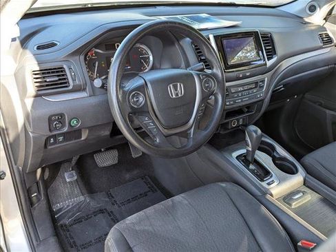 Used 2019 Honda Ridgeline Sport image 10