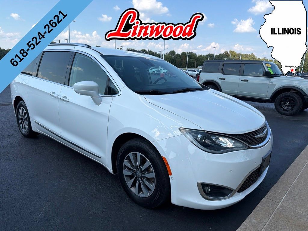 Used 2020 Chrysler Pacifica Touring-L Plus w/ Advanced Safetytec Group FWD image 6