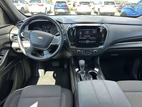 Used 2023 Chevrolet Traverse LT FWD image 10