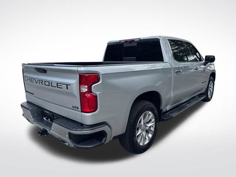Used 2022 Chevrolet Silverado 1500 LTZ w/ Technology Package AWD/4WD image 5