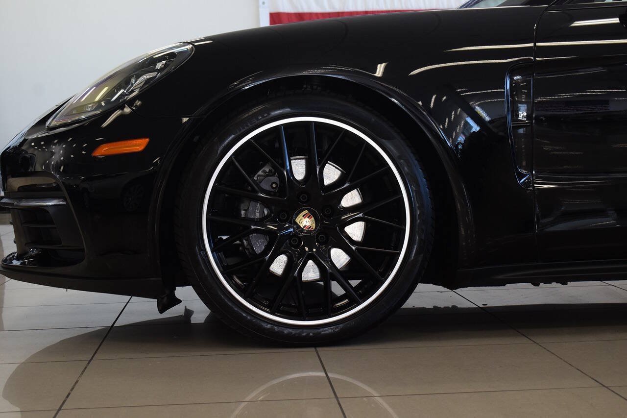 Used 2018 Porsche Panamera 4 AWD/4WD image 28