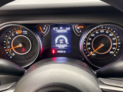 Used 2023 Jeep Wrangler Sport image 13