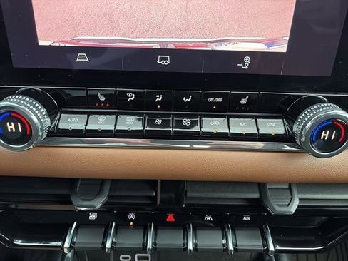 Used 2023 GMC Canyon AT4 image 21