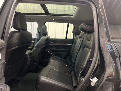 Used 2022 Jeep Grand Cherokee Limited 4xe AWD/4WD image 12