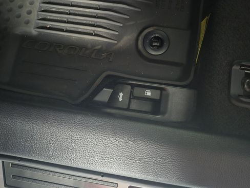 New 2026 Toyota Corolla LE image 15