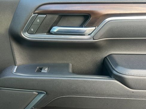 Used 2023 GMC Sierra 1500 SLT w/ X31 Off-Road Package image 19