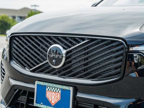 New 2026 Volvo XC60 T8 Ultra w/ Protection Package Premier AWD/4WD image 12