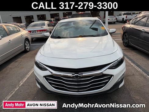 Used 2022 Chevrolet Malibu LT FWD image 2