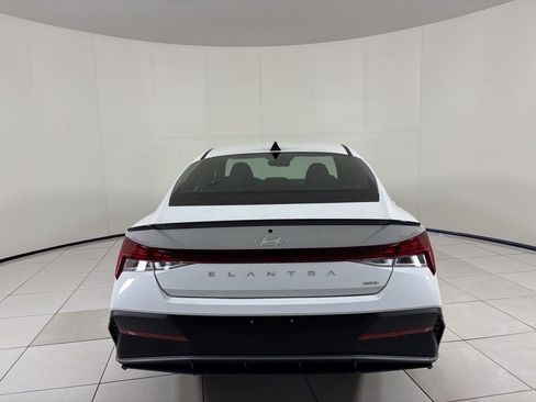 New 2025 Hyundai Elantra SEL FWD image 4