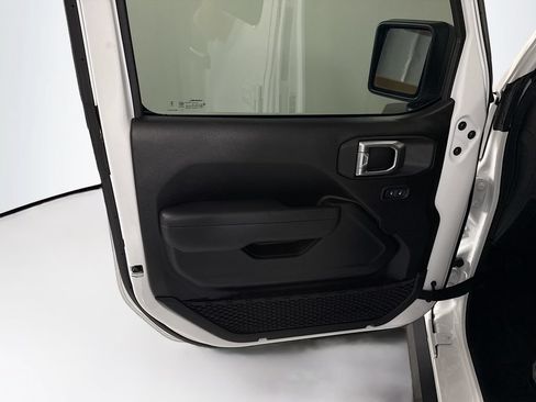 Used 2025 Jeep Wrangler Unlimited Sport AWD/4WD image 24