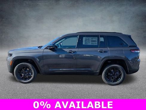 New 2026 Jeep Grand Cherokee Altitude image 7