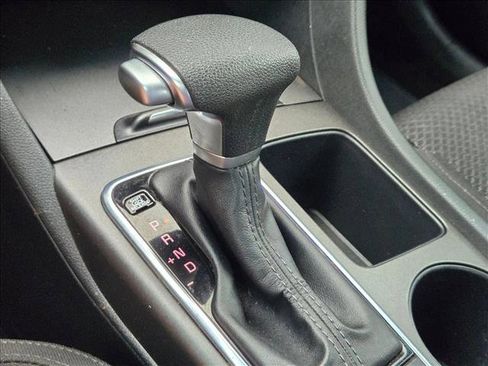 Used 2018 Kia Optima LX w/ 17" Alloy Wheels Package image 15