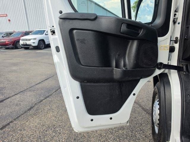 Used 2025 RAM ProMaster 2500 w/ Convenience Group FWD image 25
