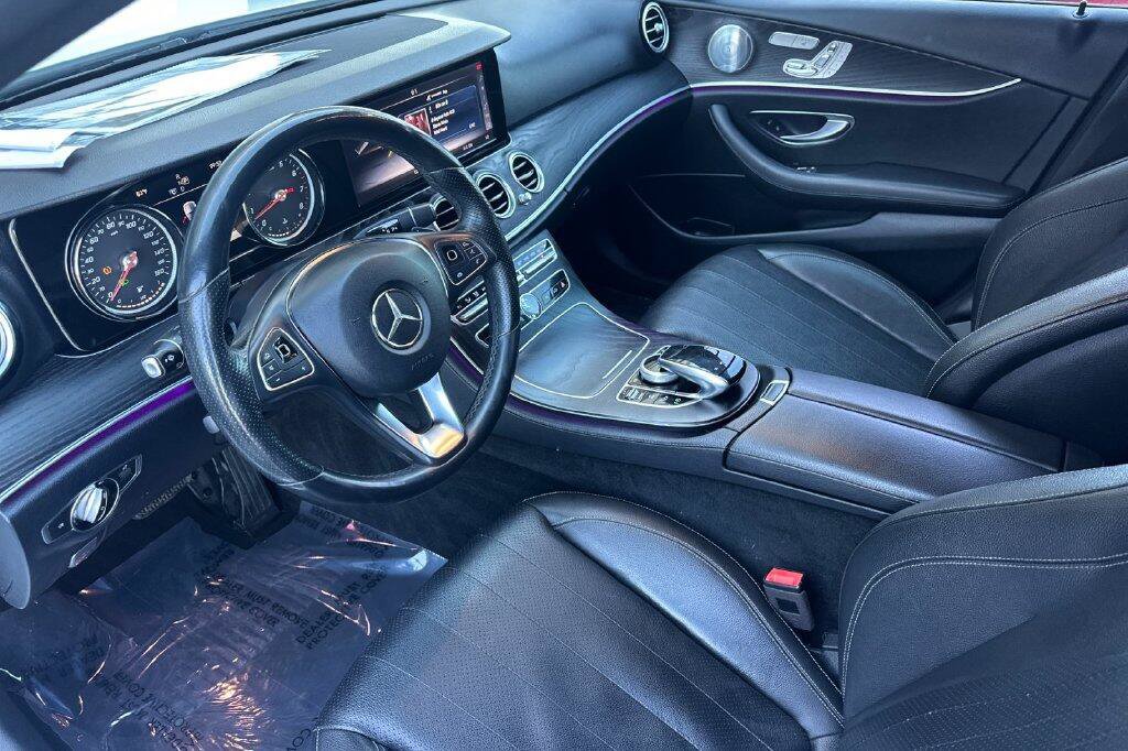 Used 2018 Mercedes-Benz E 300 w/ Premium 1 Package image 10