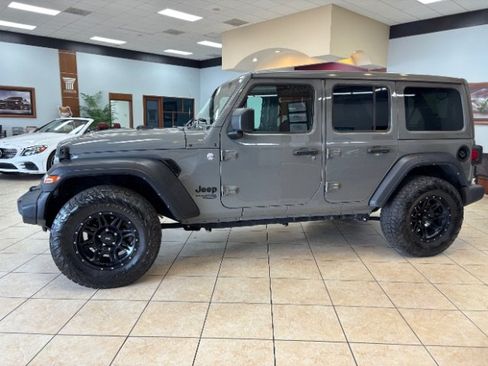 Used 2021 Jeep Wrangler Unlimited Sport w/ Sun And Sound Package AWD/4WD image 4