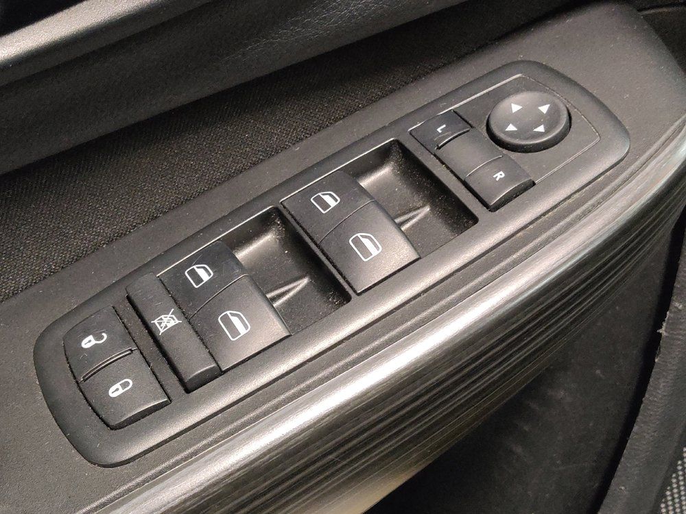 Used 2014 Jeep Cherokee Sport w/ Cold Weather Group AWD/4WD image 27