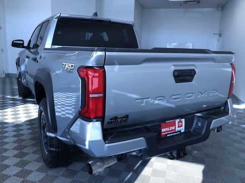 Used 2024 Toyota Tacoma TRD Off-Road image 4