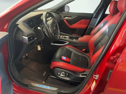 Used 2019 Jaguar F-PACE S AWD/4WD image 4