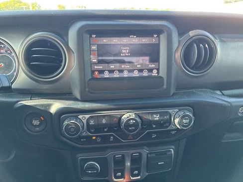 Used 2019 Jeep Wrangler Sport AWD/4WD image 23
