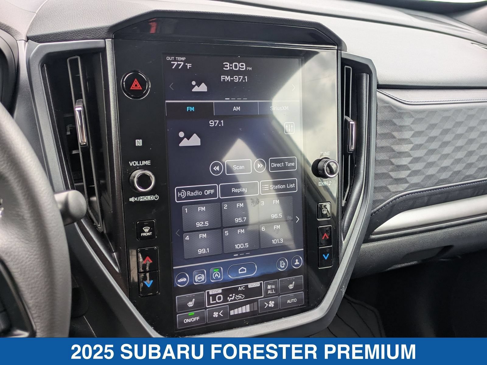 Certified 2025 Subaru Forester Premium AWD/4WD image 23