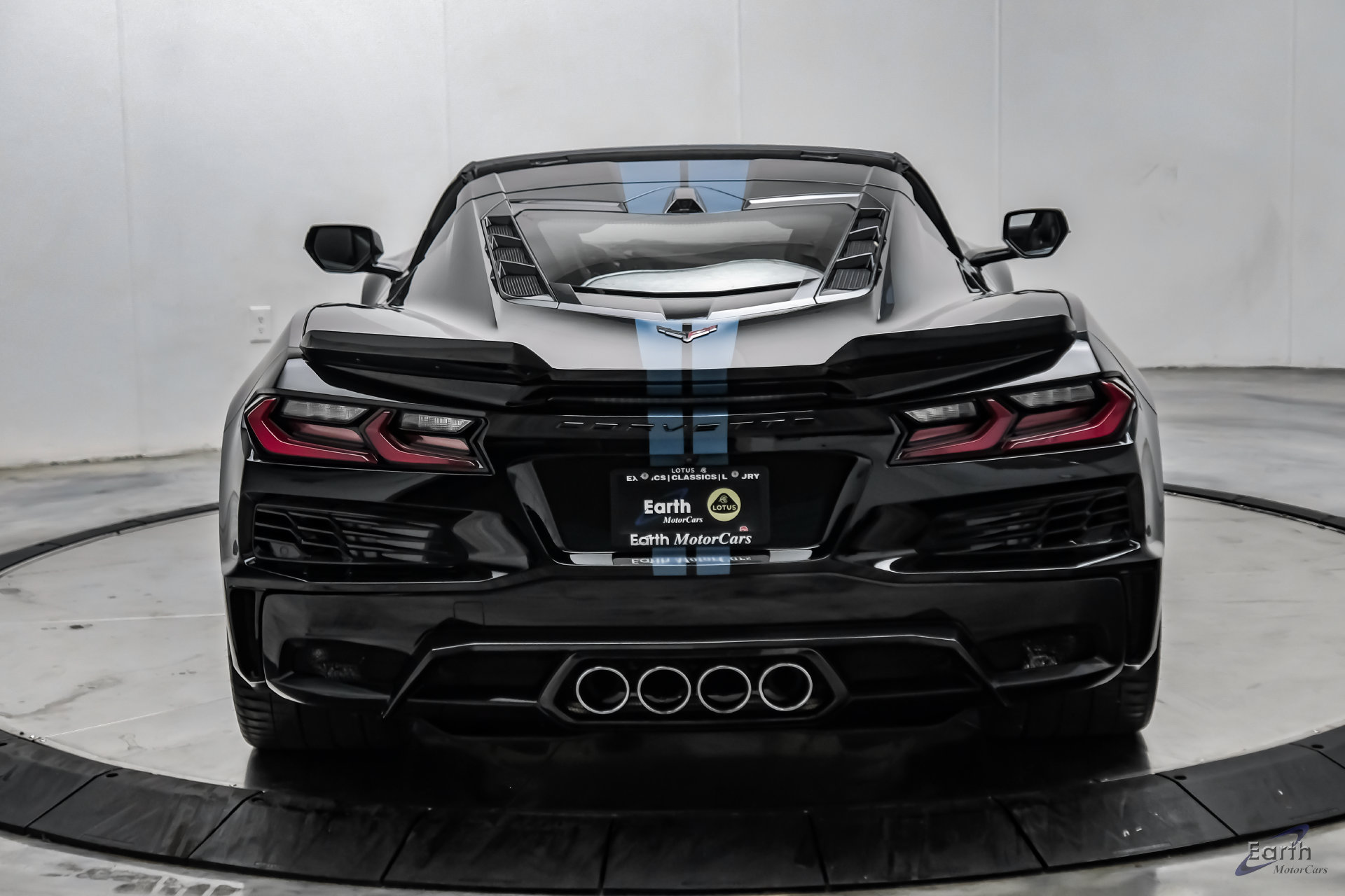 Used 2023 Chevrolet Corvette Z06 w/ Stealth Interior Trim Package RWD image 17