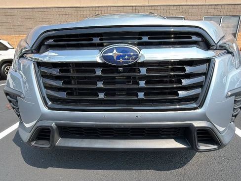 Used 2023 Subaru Ascent Limited w/ Technology Package AWD/4WD image 9