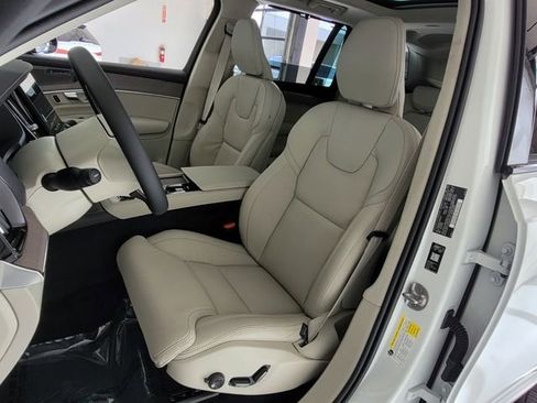 New 2026 Volvo XC90 B6 Ultra w/ Lounge Package AWD/4WD image 11