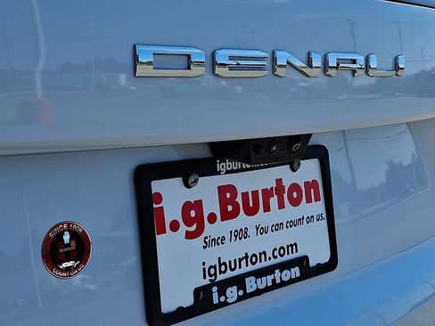 Certified 2026 GMC Yukon XL Denali Ultimate w/ LPO, Floor Liner Package AWD/4WD image 36