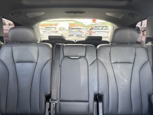 Used 2025 Audi Q7 3.0T Premium Plus AWD/4WD image 19