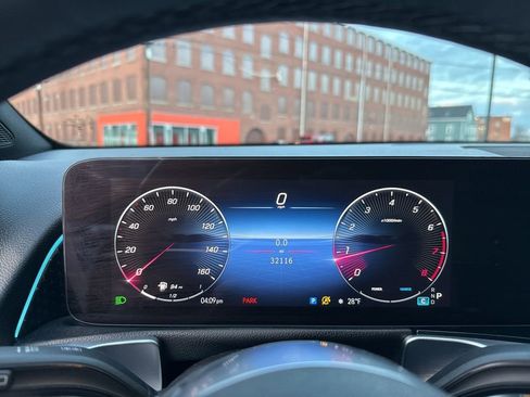 Certified 2024 Mercedes-Benz GLB 250 GLB 250 image 16