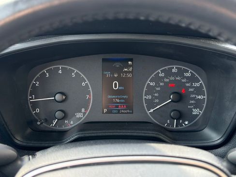 Certified 2023 Toyota Corolla Cross LE image 34