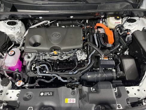 Certified 2025 Toyota RAV4 XLE AWD/4WD image 9