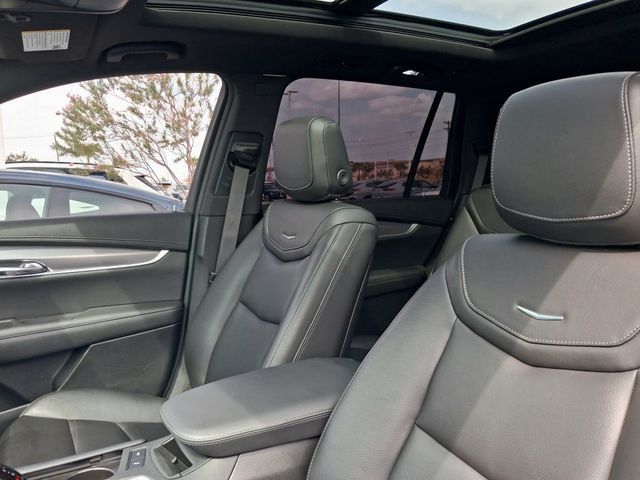 Used 2024 Cadillac XT6 Luxury FWD image 12