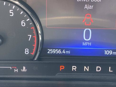 Used 2023 Ford Explorer XLT w/ Equipment Group 202A AWD/4WD image 27