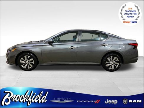 Used 2022 Nissan Altima 2.5 S FWD image 5