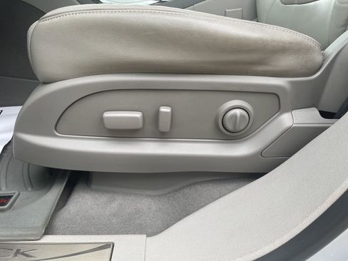 Used 2014 Buick Enclave Leather image 11