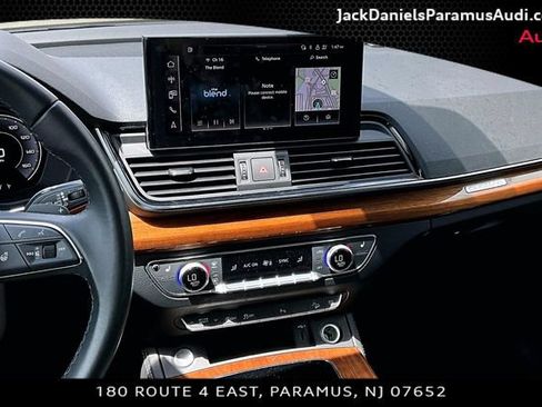Used 2022 Audi Q5 2.0T Premium Plus w/ Premium Plus Package AWD/4WD image 6