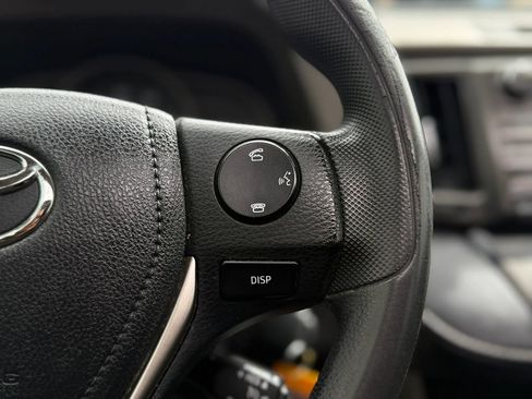 Used 2013 Toyota RAV4 XLE FWD image 21